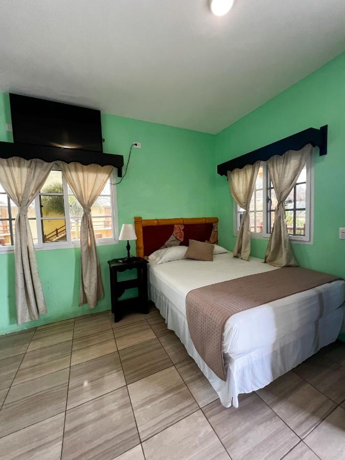 Hotel Pazifico En 蒙特里科 外观 照片