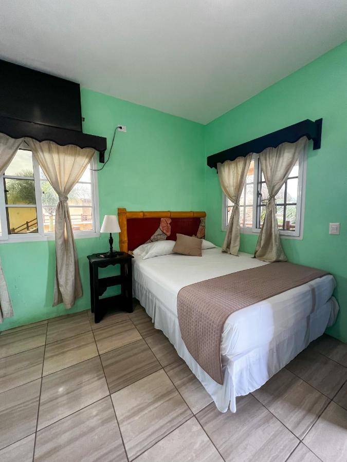 Hotel Pazifico En 蒙特里科 外观 照片