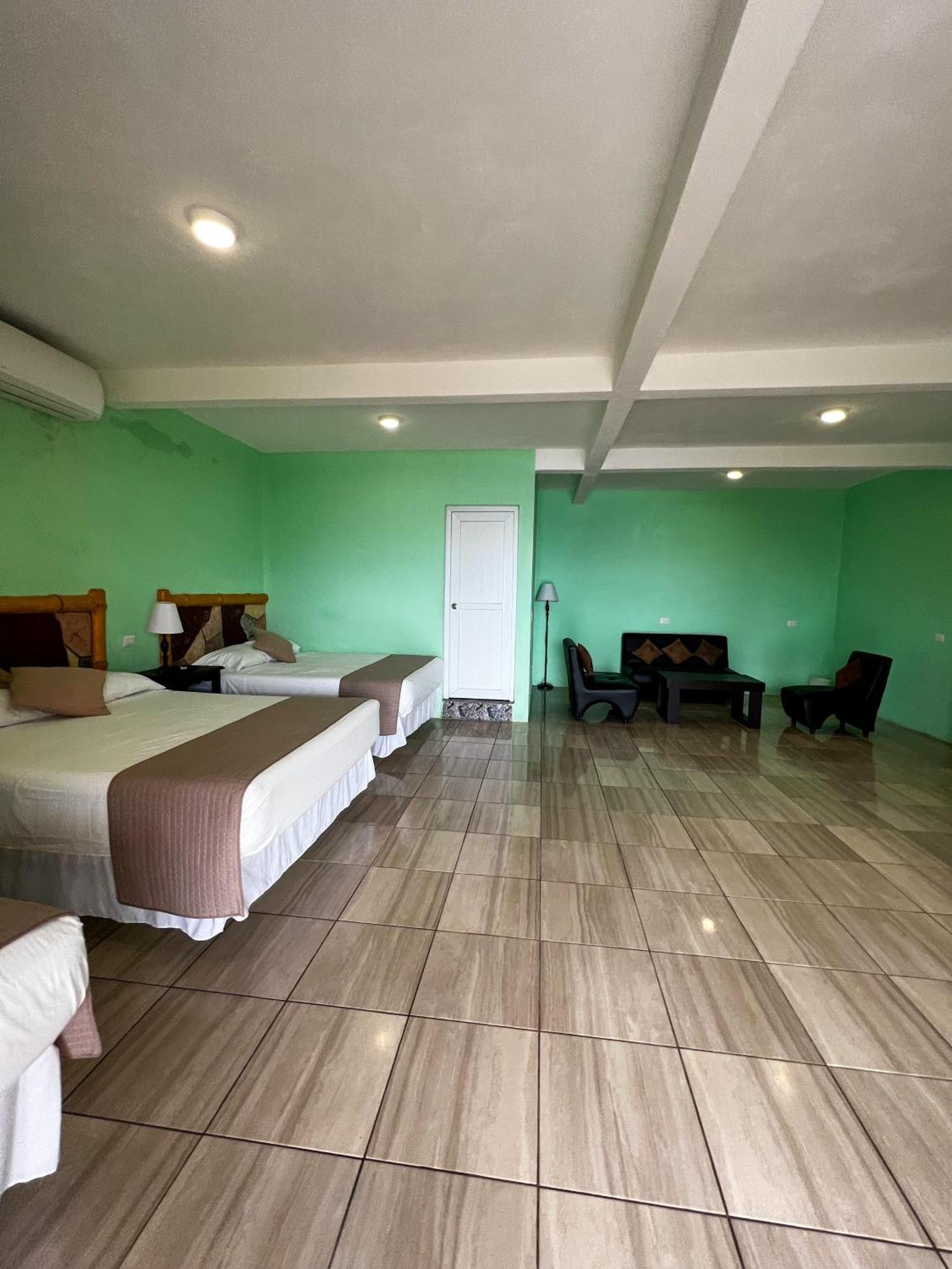 Hotel Pazifico En 蒙特里科 外观 照片