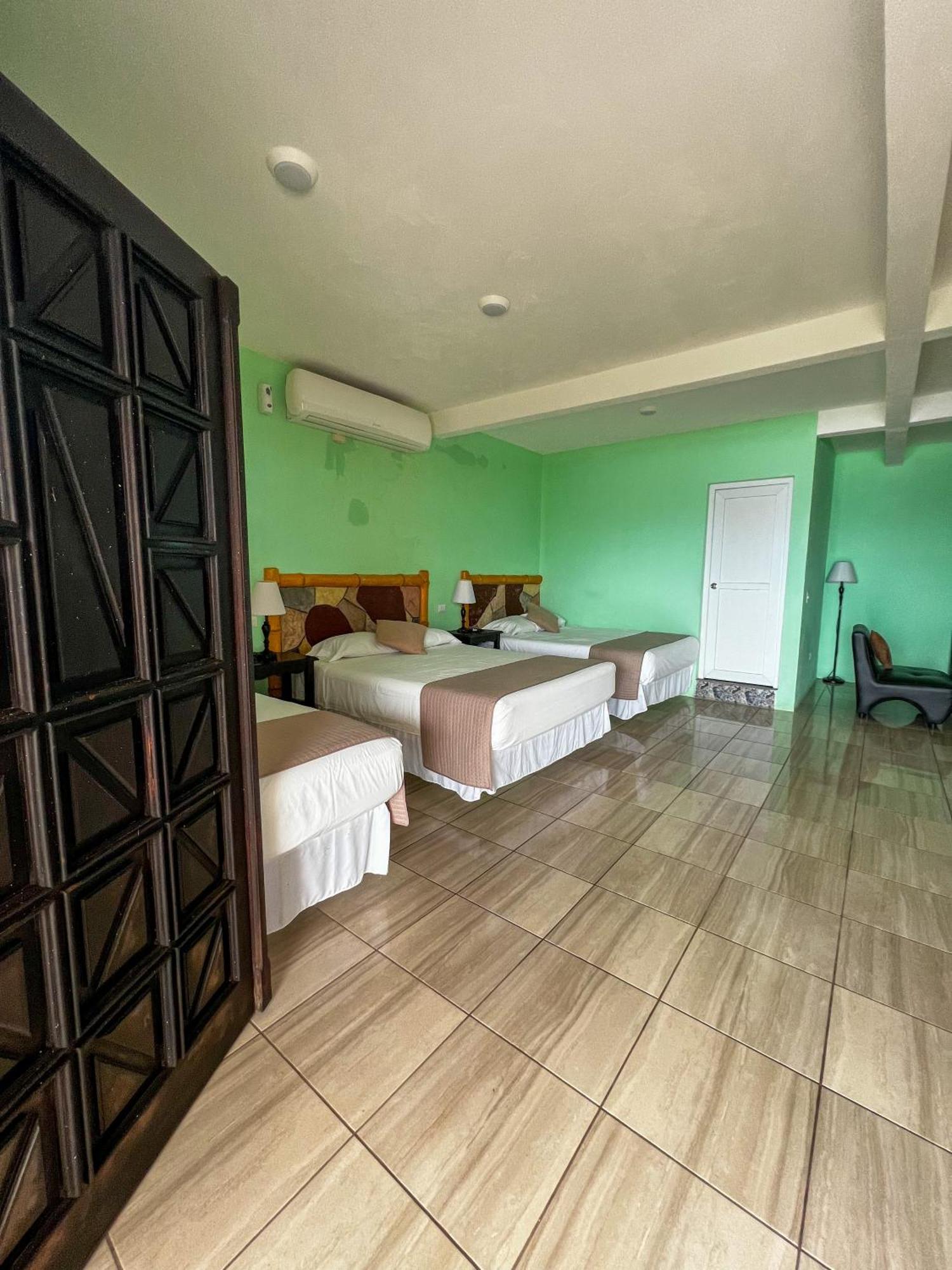 Hotel Pazifico En 蒙特里科 外观 照片